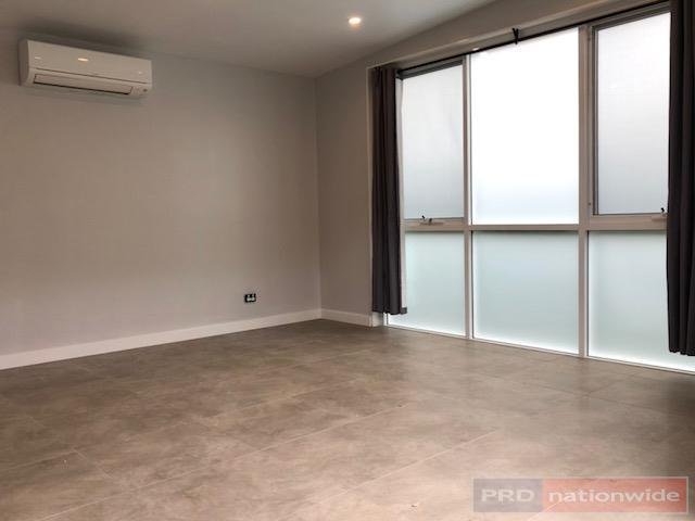 4 Benfield Parade PANANIA 8