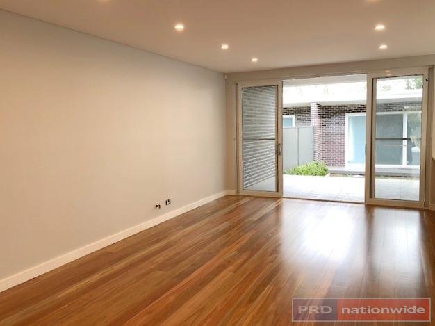 4 Benfield Parade PANANIA 4