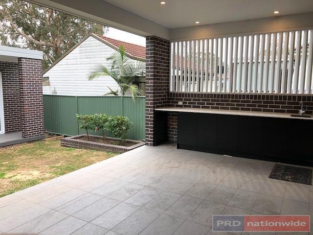 4 Benfield Parade PANANIA 10