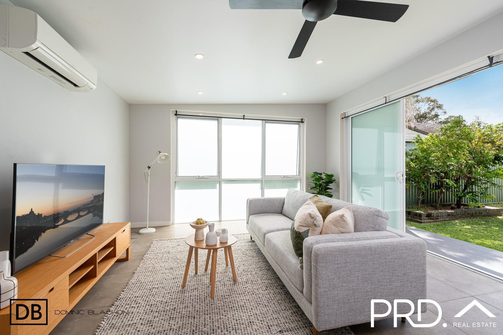 4 Benfield Parade PANANIA 11