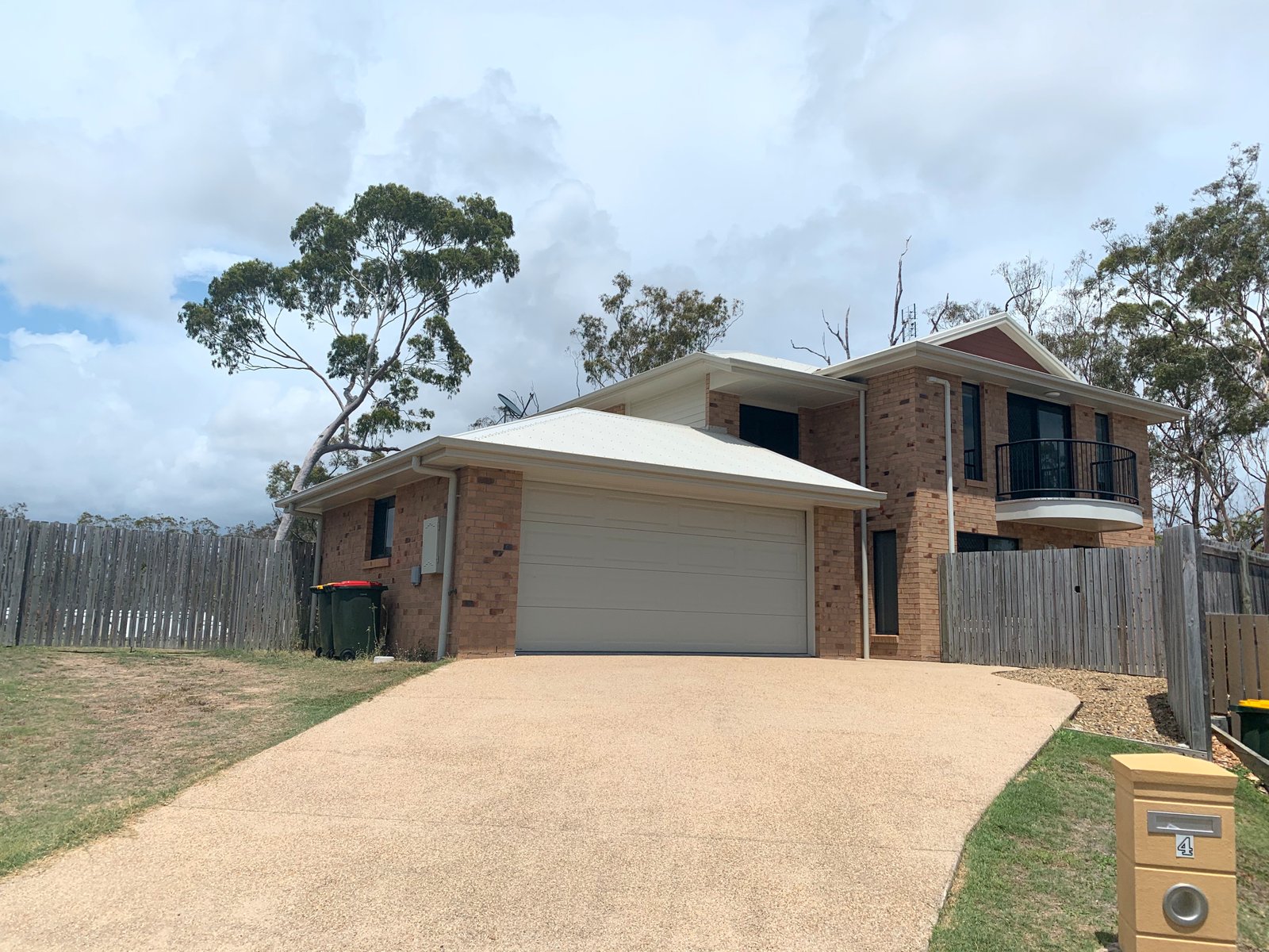 4 BESSIE Court BOYNE ISLAND 1