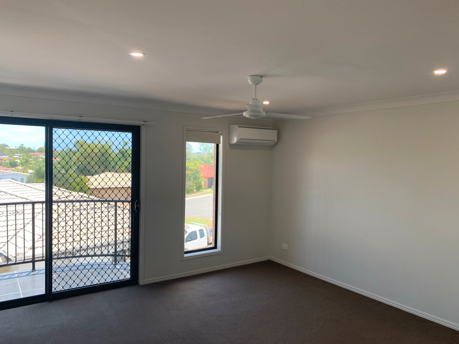 4 BESSIE Court BOYNE ISLAND 4
