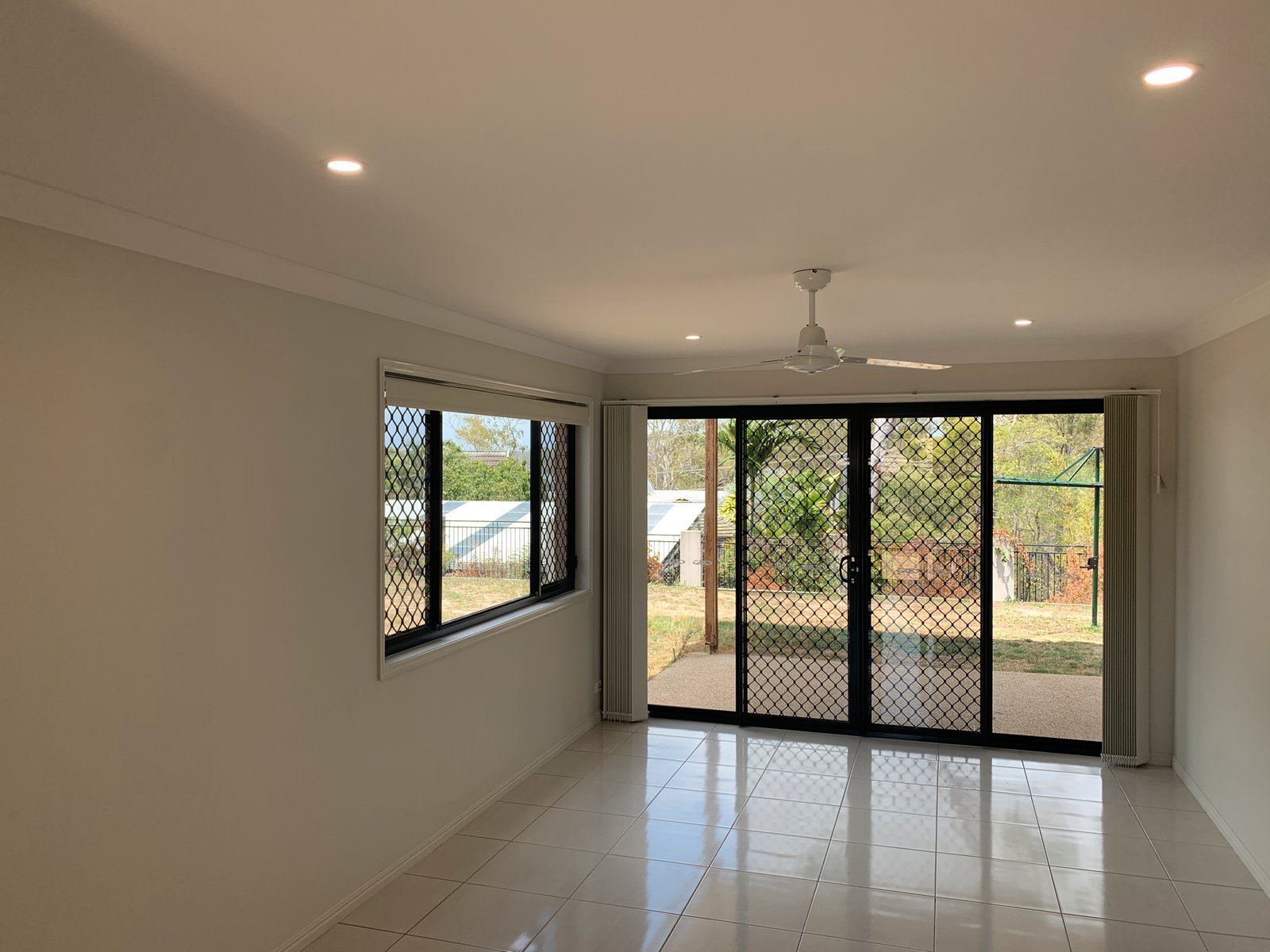 4 BESSIE Court BOYNE ISLAND 11