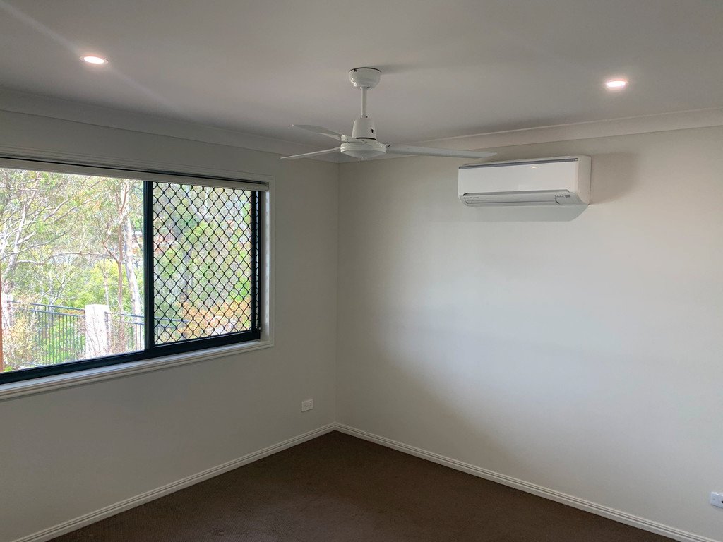 4 BESSIE Court BOYNE ISLAND 12