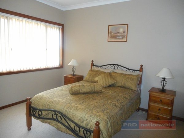 4 Birch Street BATLOW 2