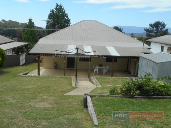 4 Birch Street BATLOW 8
