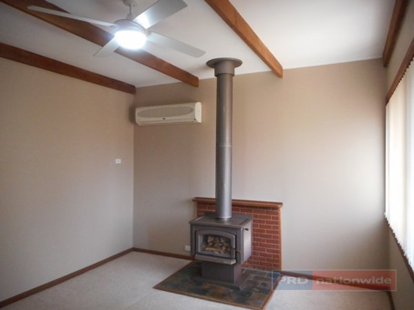 4 Birch Street BATLOW 13