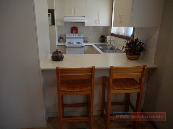 4 Birch Street BATLOW 17