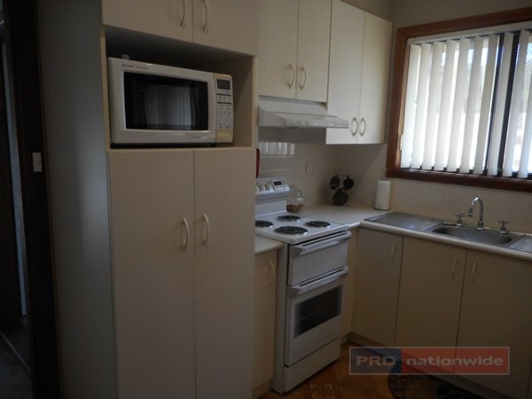 4 Birch Street BATLOW 18