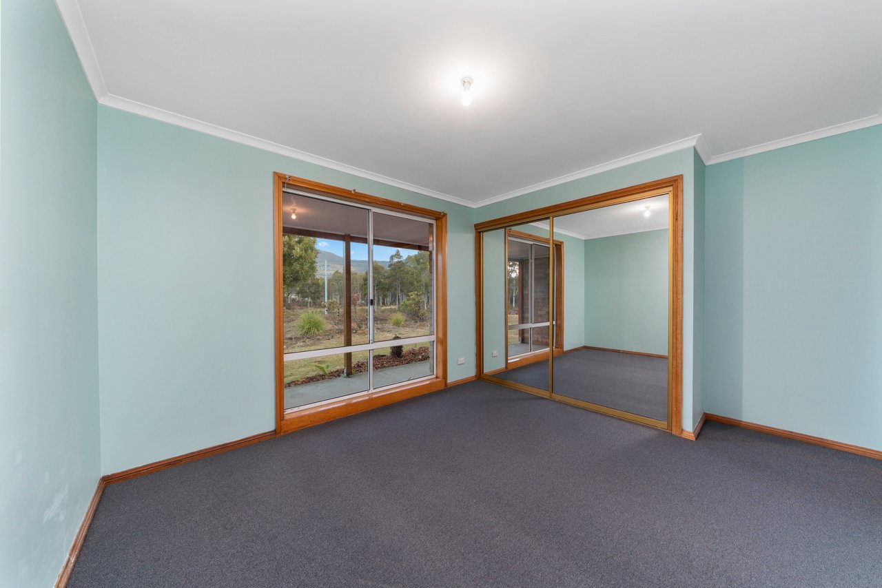 4 Bismarck Court COLLINSVALE 17