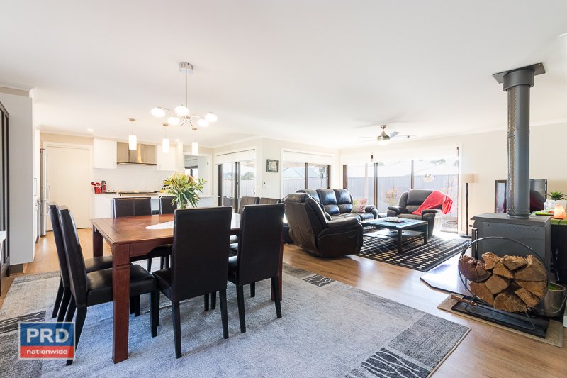 4 Bluskie Close BUNGENDORE 8
