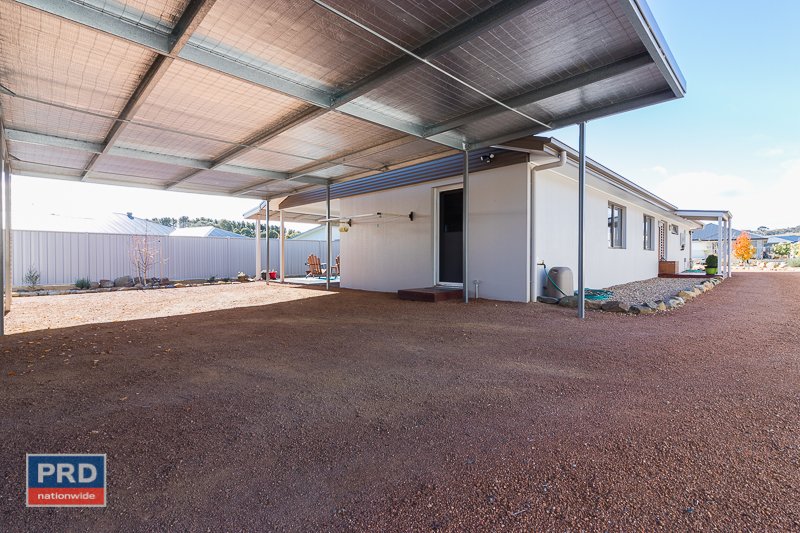 4 Bluskie Close BUNGENDORE 18