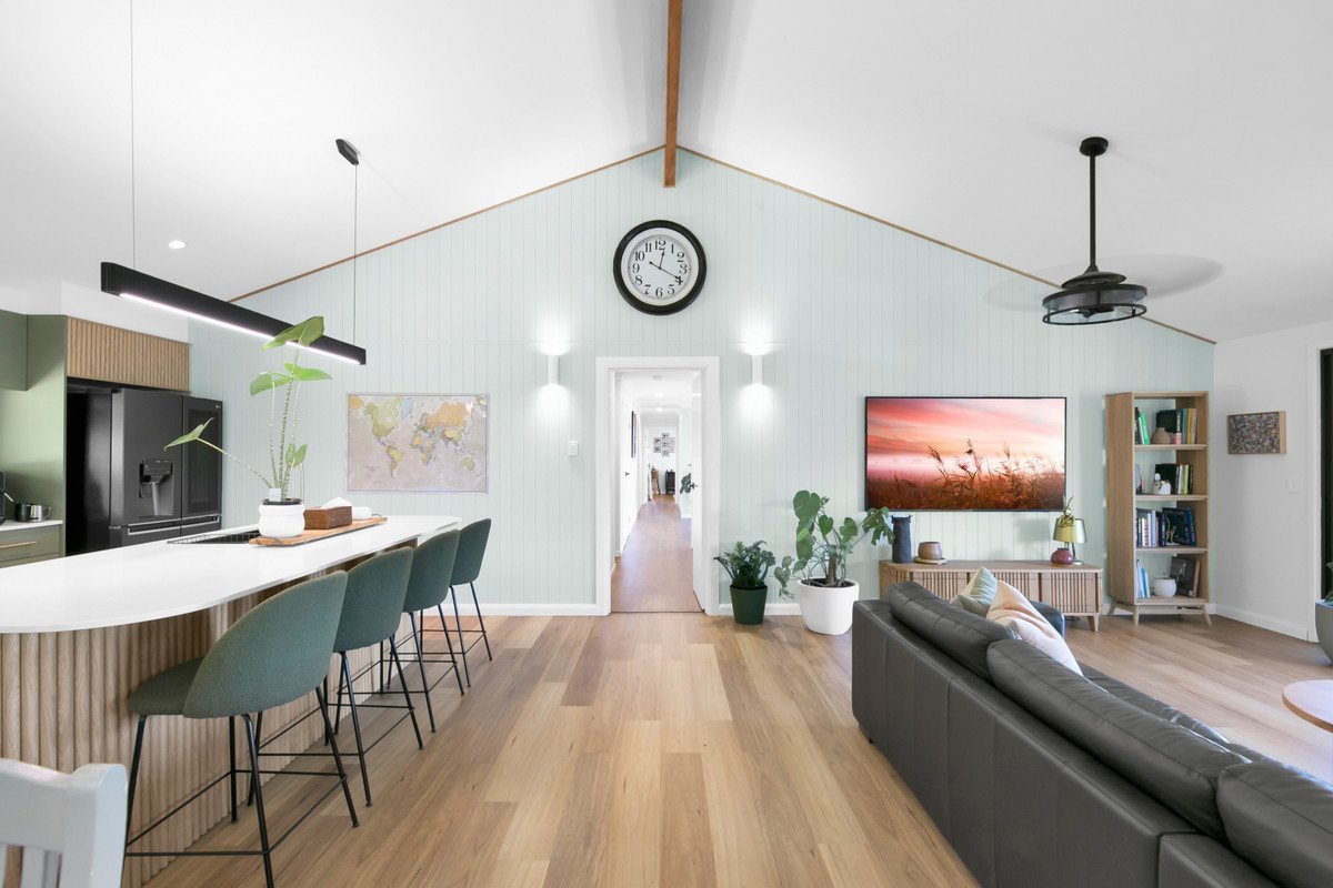 4 Bodalla Place Tallebudgera 2