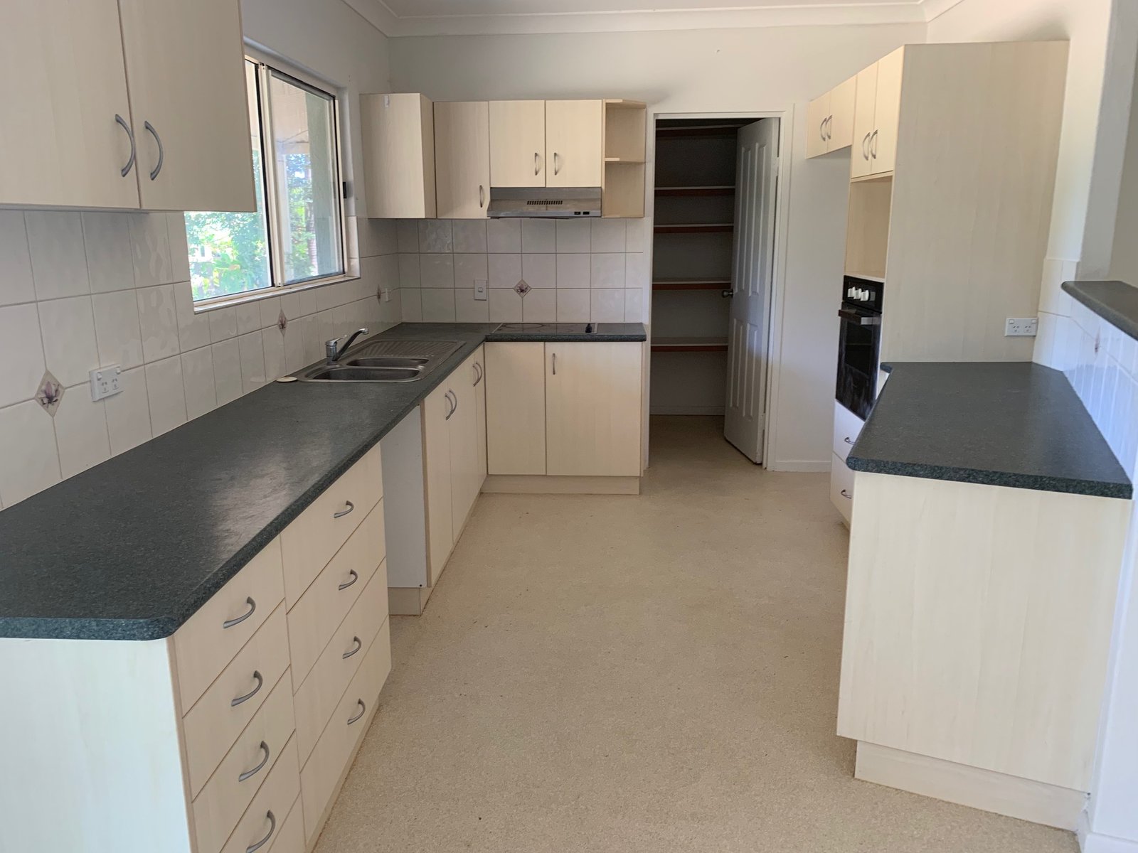 4 Bona Vista Road PRESTON 2