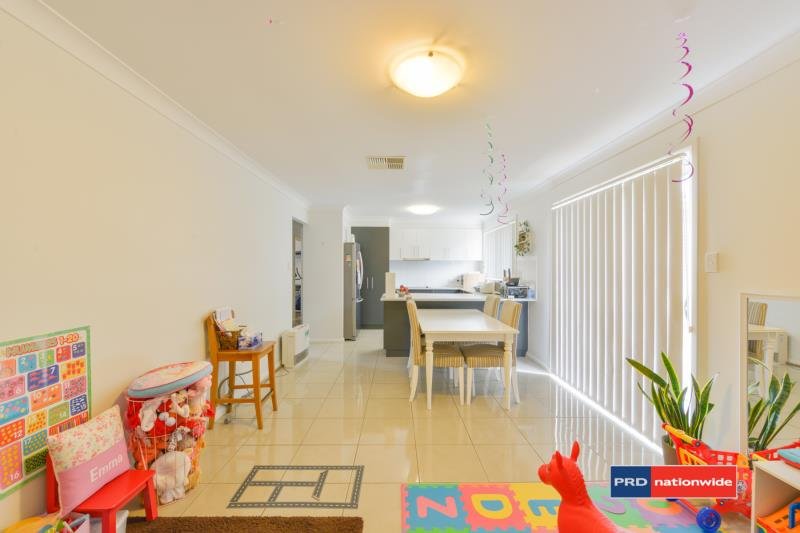 4 Bottlebrush Cove TAMWORTH 3