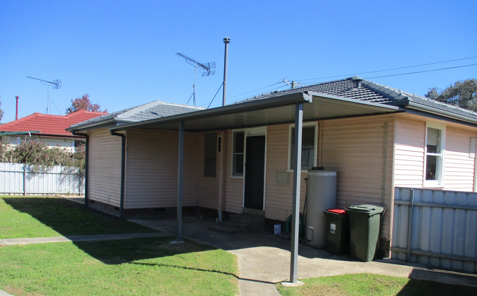 4 Boundary Road TUMUT 14