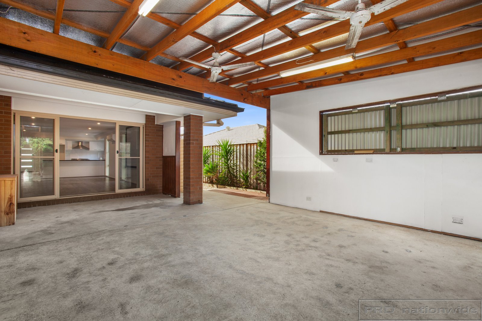4 Bowerbird Close ABERGLASSLYN 11