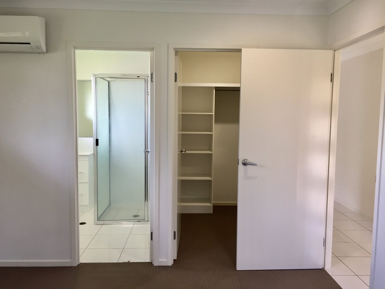 4 Bowline Lane CANNONVALE 8