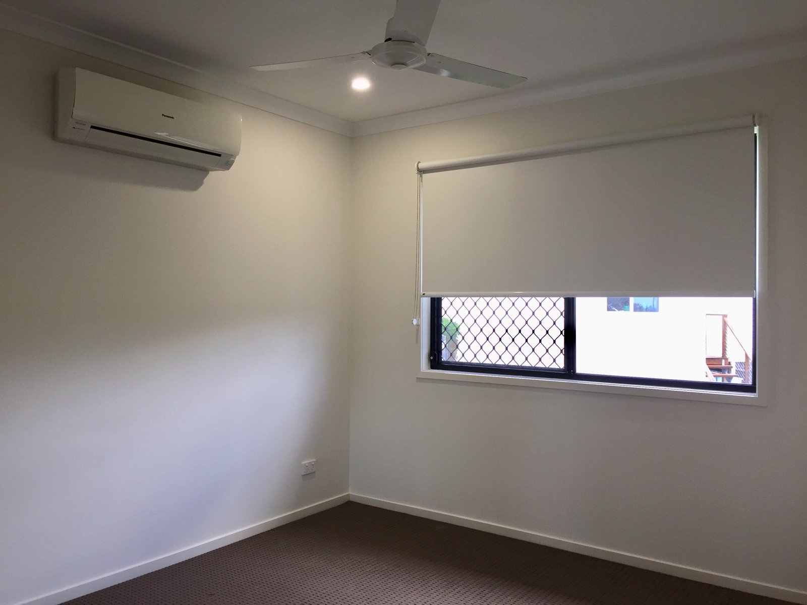 4 Bowline Lane CANNONVALE 9