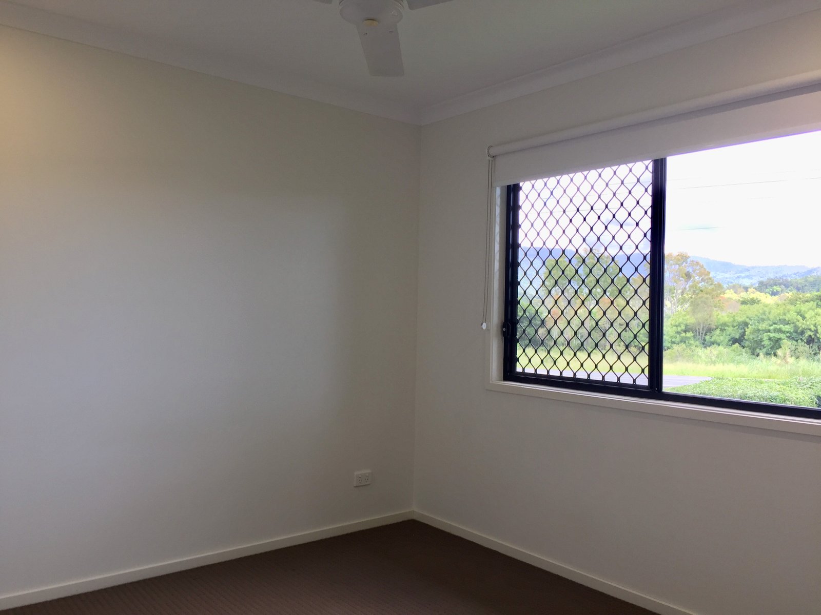 4 Bowline Lane CANNONVALE 10