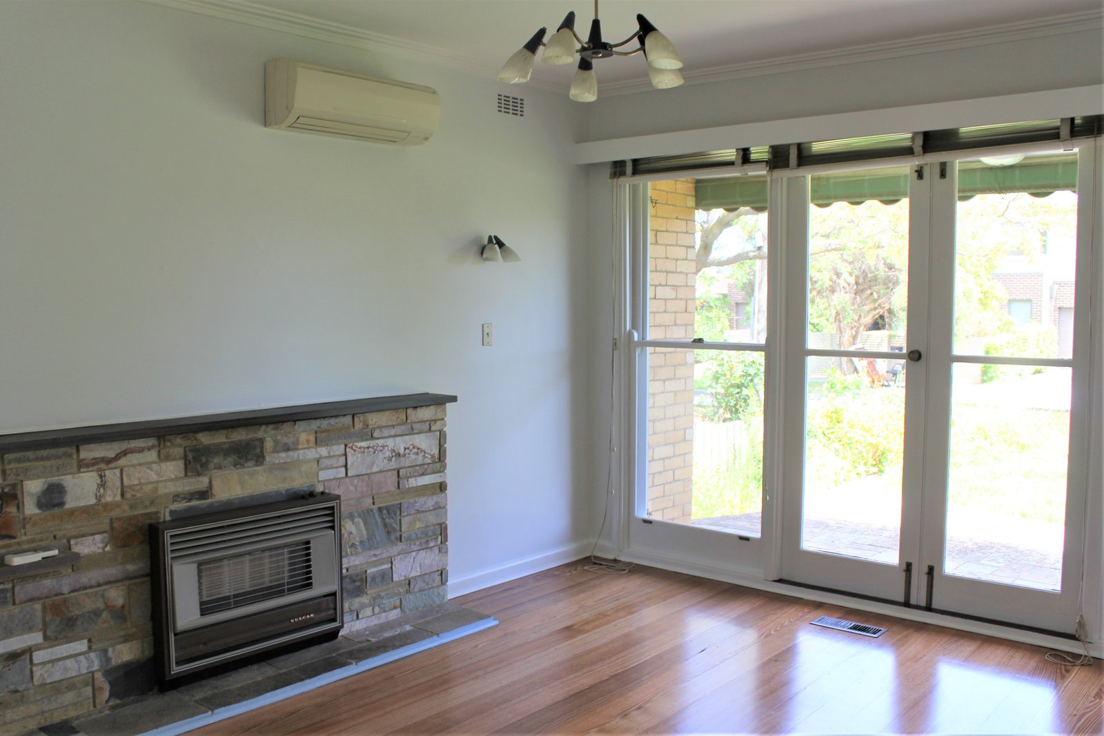 Gallery: 4 Box Court