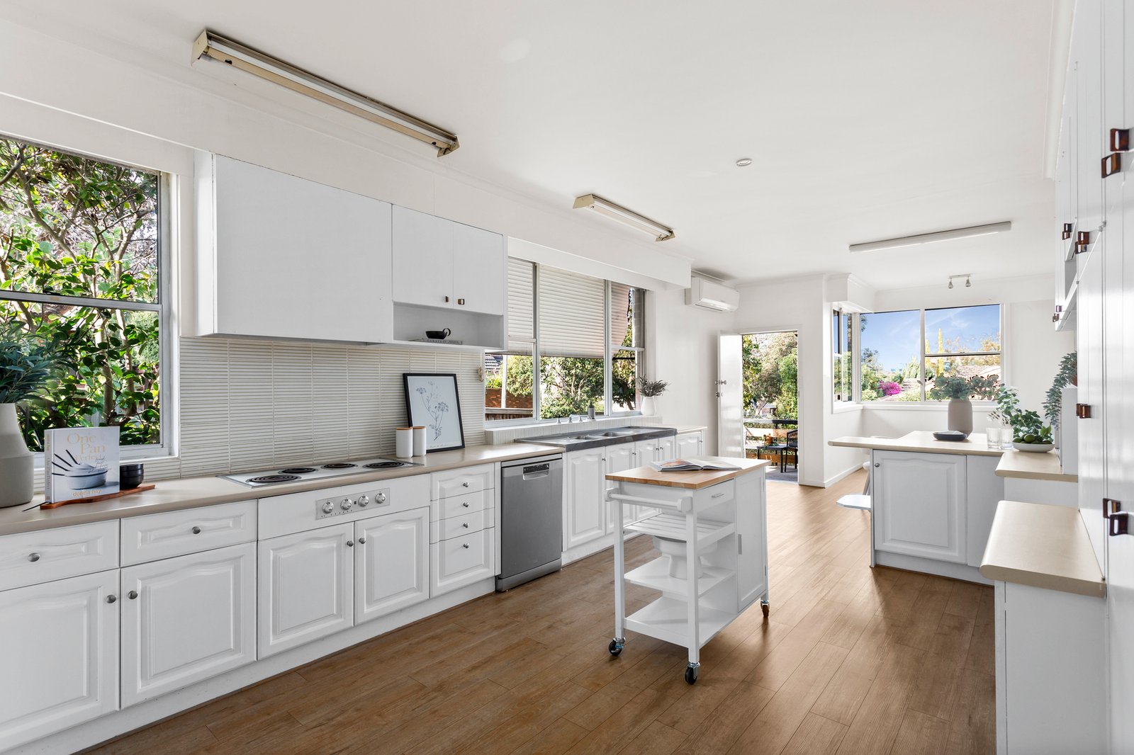 Real Estate and Property in 4 Bracken Road, Caulfield South, VIC