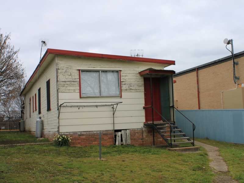 4 Bridge Street TUMBARUMBA 2