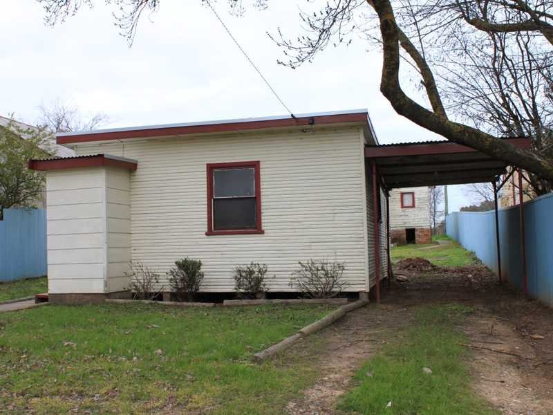 4 Bridge Street TUMBARUMBA 4