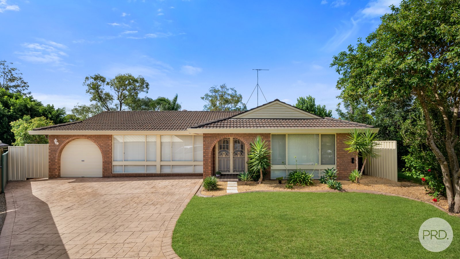 4 Brolga Glen ST CLAIR 1