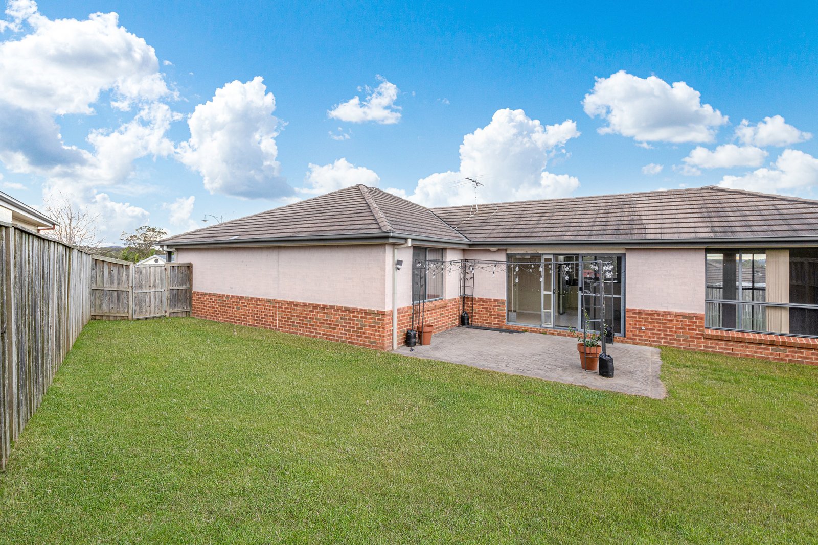 4 Budburst Court EAST BRANXTON 2