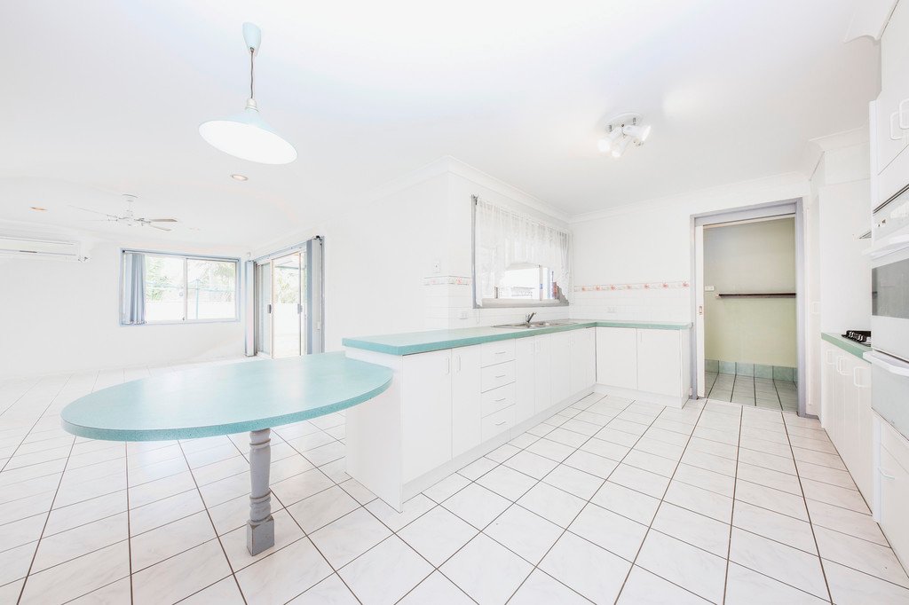 4 Budgeree Drive ABERGLASSLYN 6