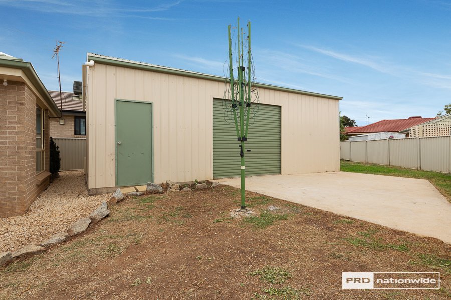 4 Burdekin Place TAMWORTH 3