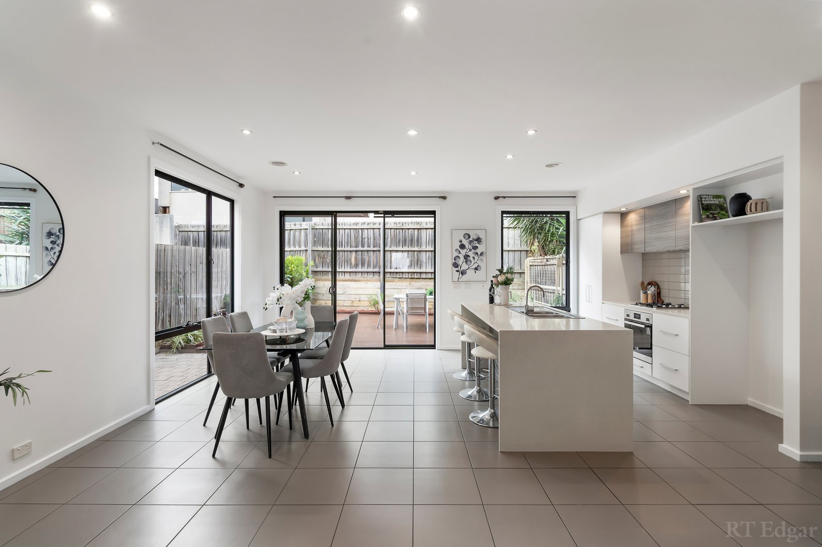 Real Estate and Property in 4 Burn Nar Look Drive, Burwood, VIC