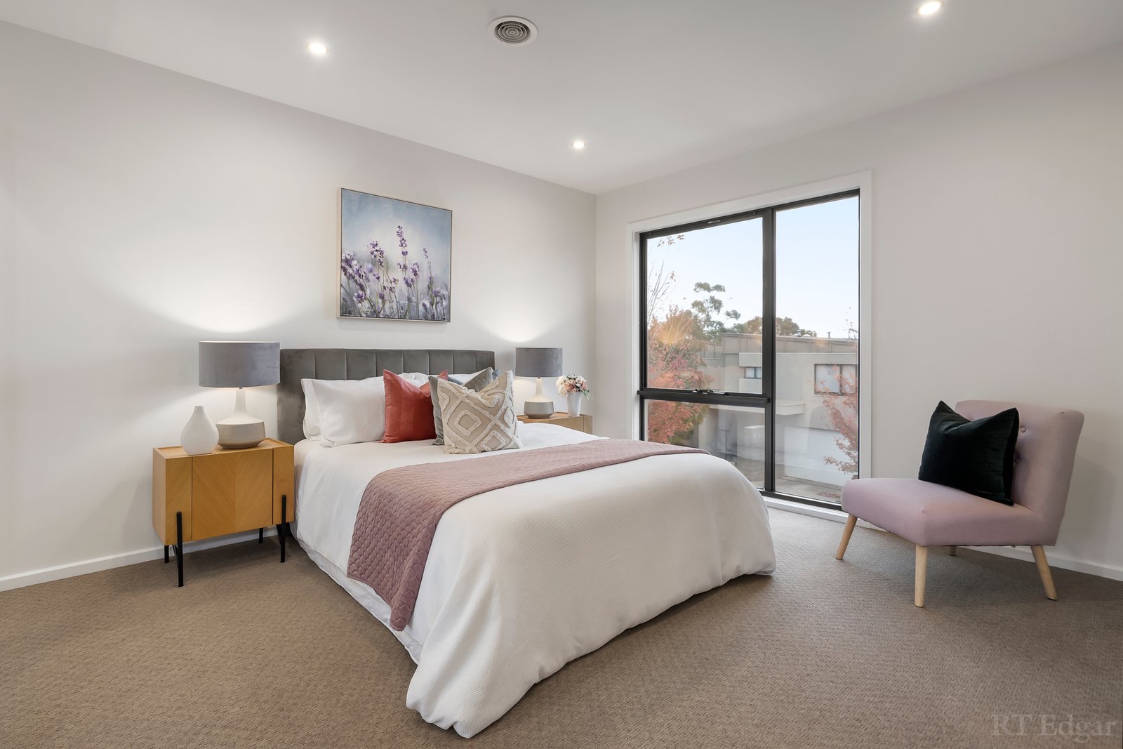 Real Estate and Property in 4 Burn Nar Look Drive, Burwood, VIC