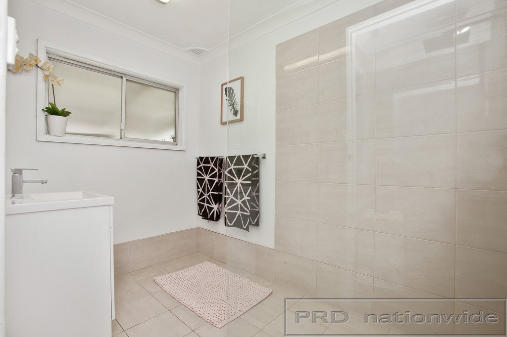 4 Burnham Close THORNTON 14
