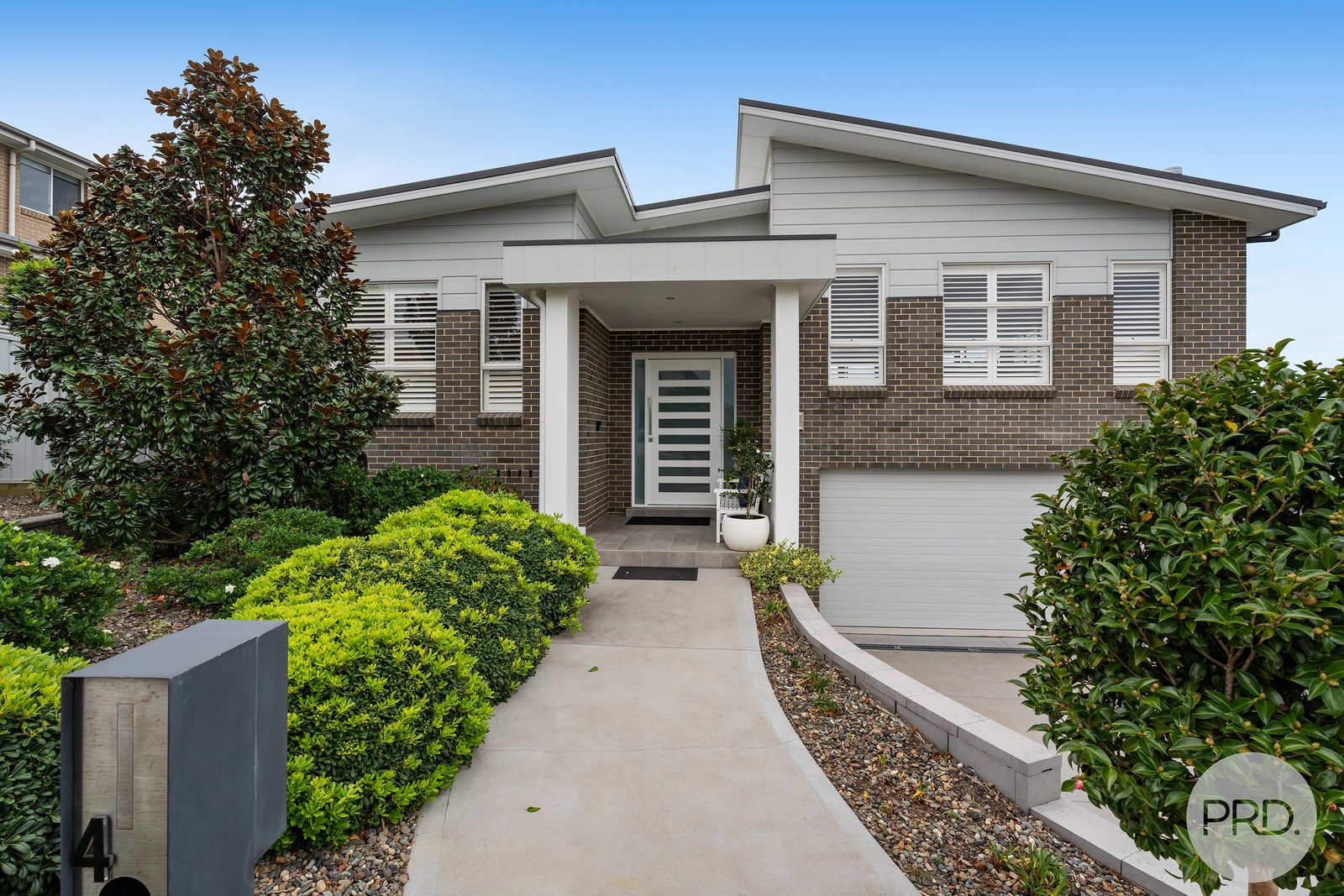 4 Burrugi Street CORLETTE 1