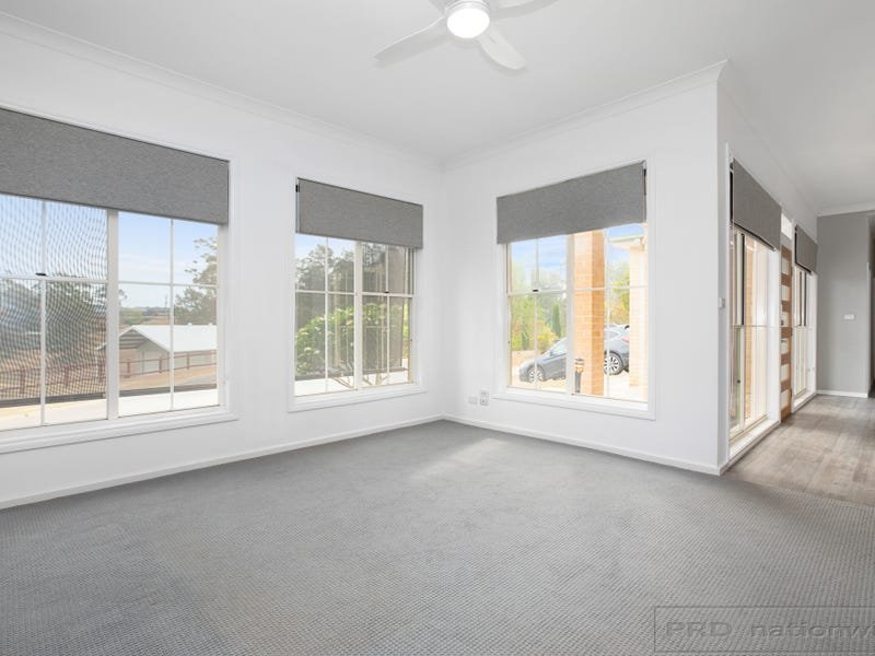 4 Cabarita Close BOLWARRA HEIGHTS 4