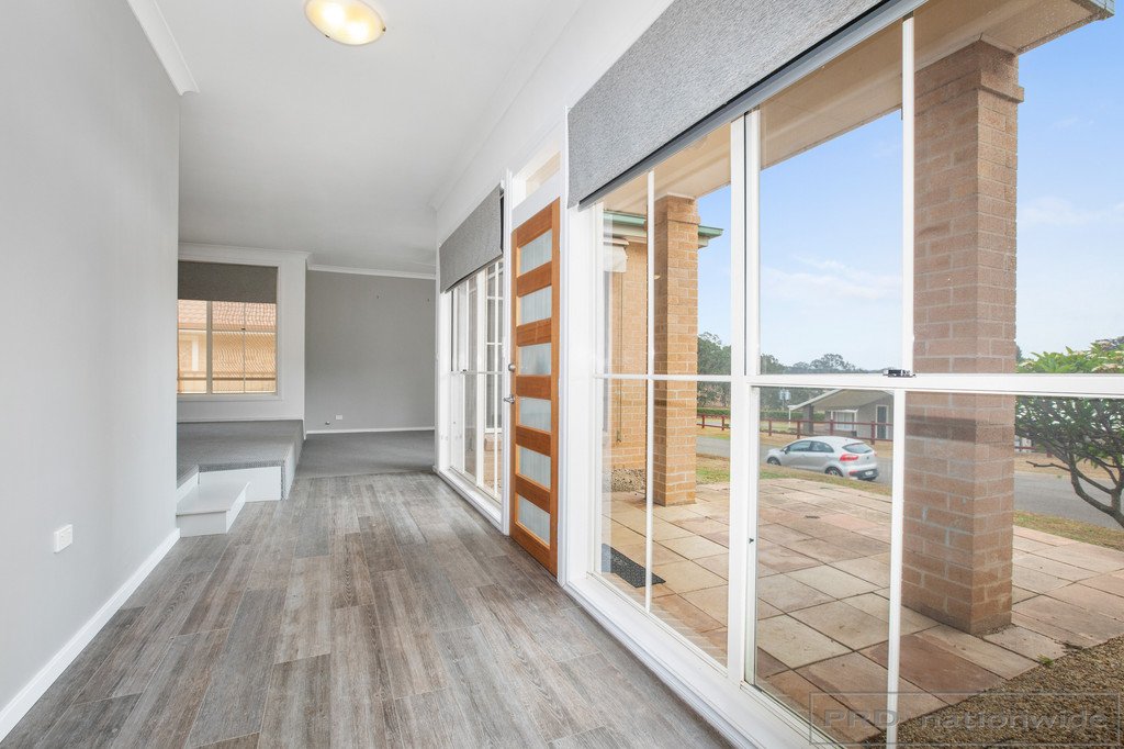 4 Cabarita Close BOLWARRA HEIGHTS 2