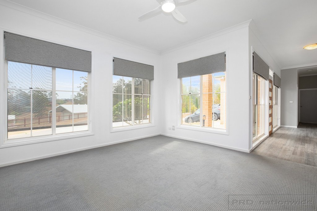 4 Cabarita Close BOLWARRA HEIGHTS 4
