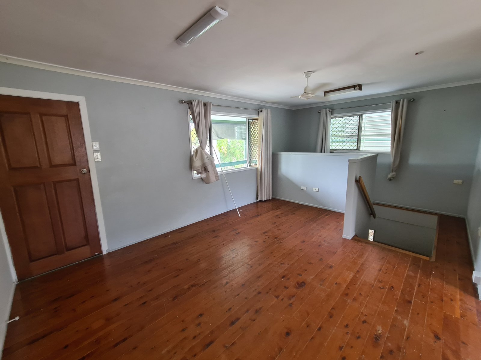 4 CAIRNCROSS Street SUN VALLEY 4