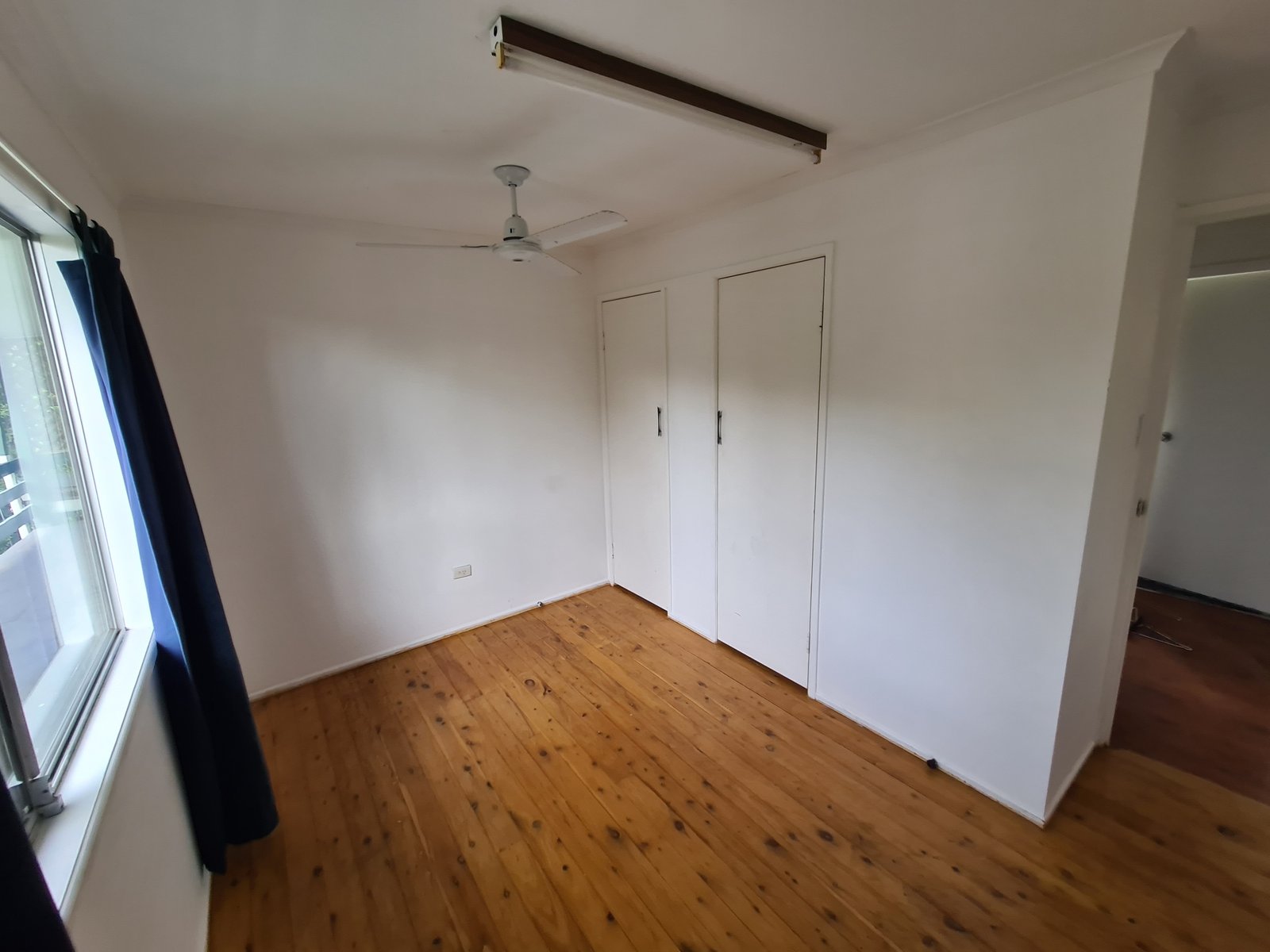 4 CAIRNCROSS Street SUN VALLEY 17
