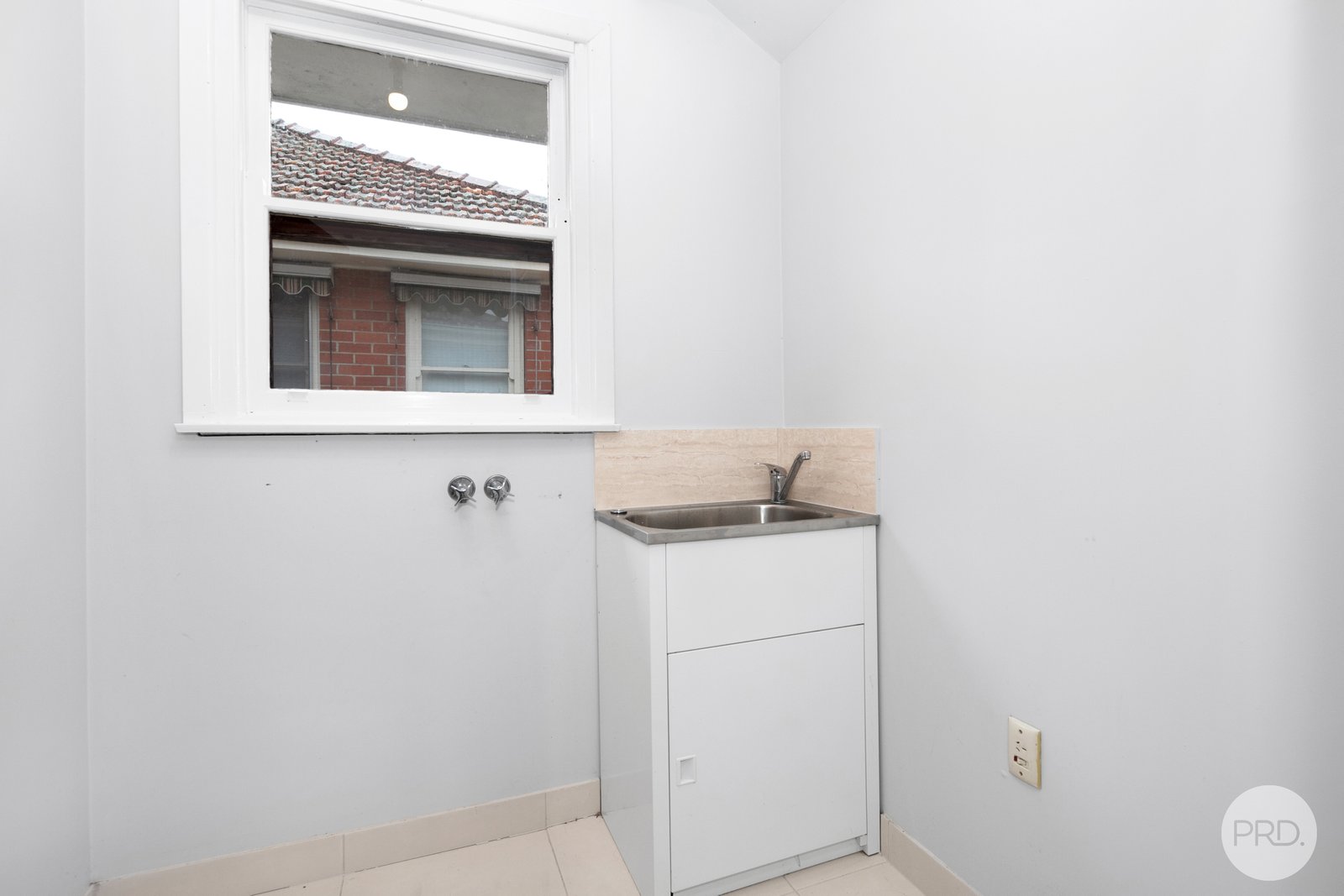 4 Callow St  GOLDEN POINT 5