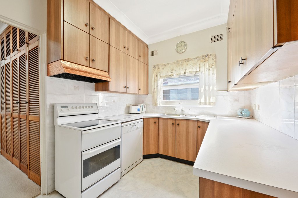 4 Caloola Crescent BEVERLY HILLS 4