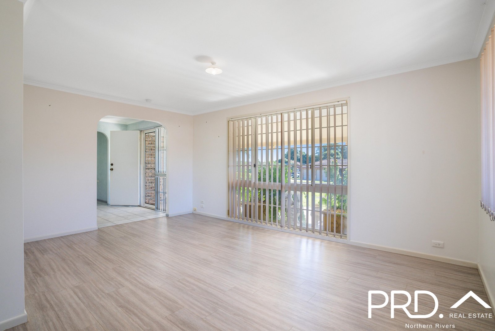 4 Camaroo Close CASINO 8