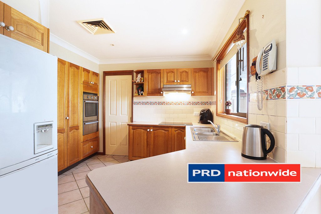 4 Camellia Avenue GLENMORE PARK 2