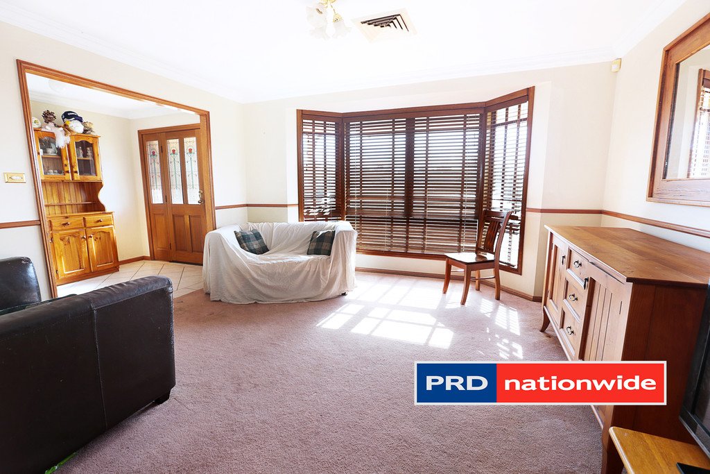 4 Camellia Avenue GLENMORE PARK 3