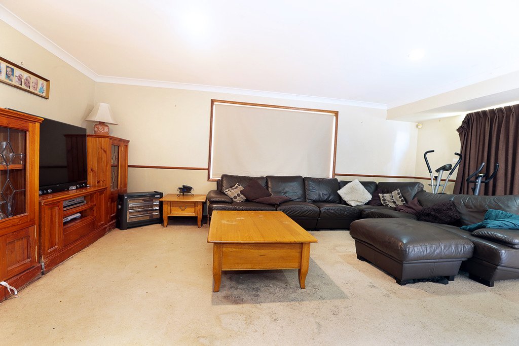 4 Camellia Avenue GLENMORE PARK 6