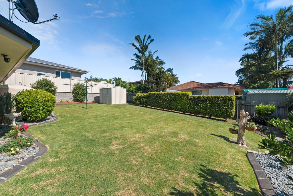 4 Camellia Close BOAMBEE EAST 9