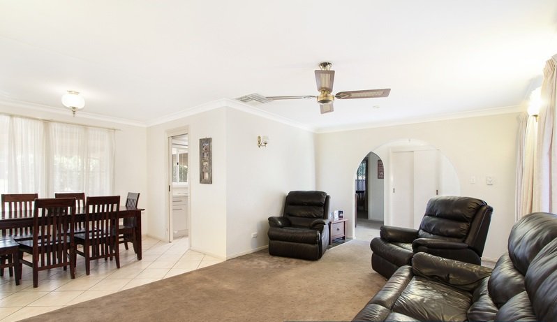 4 Camira Crescent HILLVUE 9