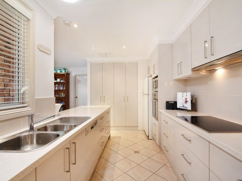 4 Camira Crescent HILLVUE 10